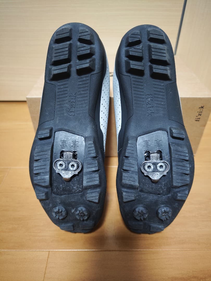 fi'zi:k ATLAS TERRA シューズ 41（JP 26.4） グレー