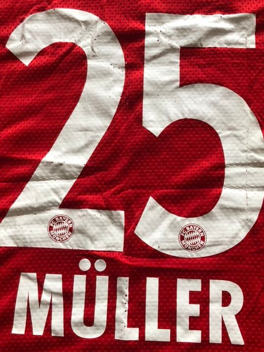 FCバイエルン・ミュンヘン　ユニフォーム＆マフラーセット