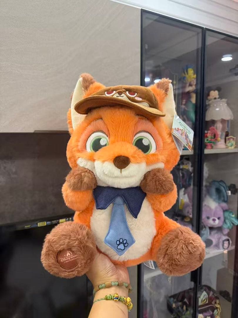 上海ディズニーランド正規品ズートピア ニックぬいぐるみ小さいな旅人シリーズ最新作
