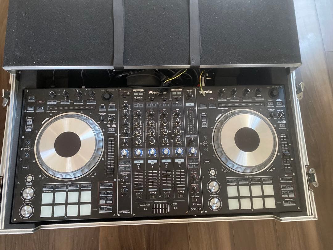 PIONEER DDJ-SZ DJコントローラー　ハードケース付き