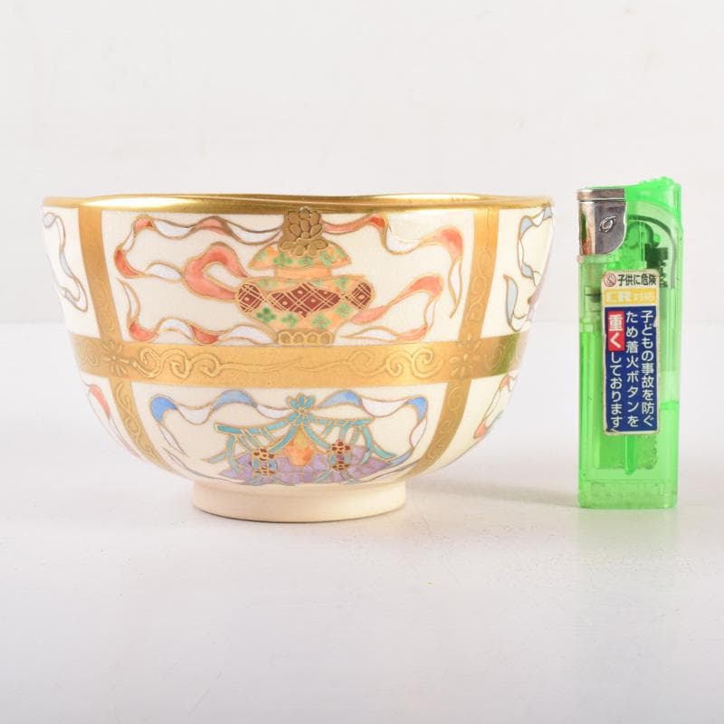 茶道具　京焼　鳴滝窯　橋本城岳作　色絵金彩　八宝文　茶碗　共箱　V　7194