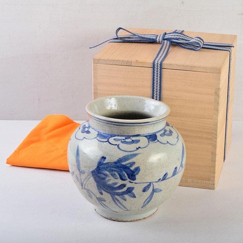 朝鮮美術　李朝　高麗白磁　染付　花文　壷　時代箱付　D　R9146B