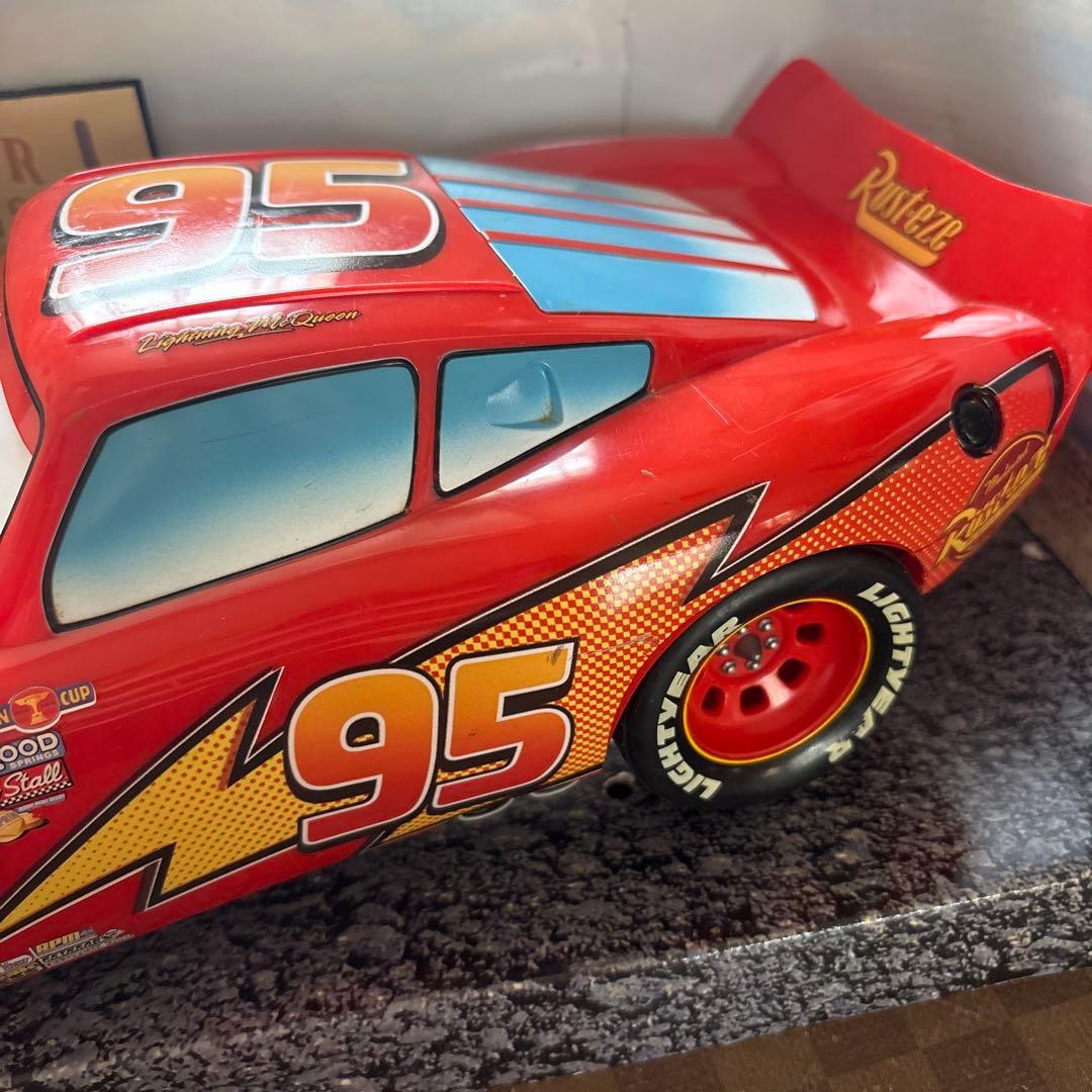 カーズ　Lightning McQueen リモコンカー
