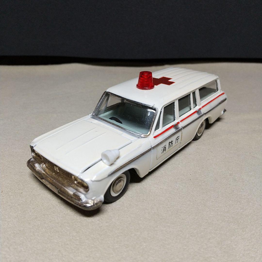 ダイヤペット　トヨペット・クラウン・救急車