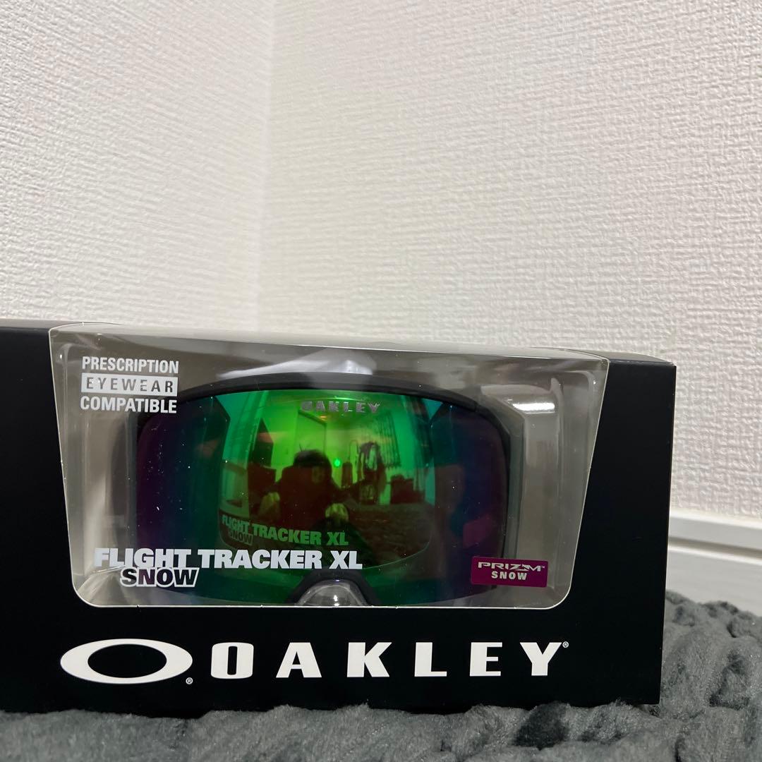 【新品未使用】オークリー フライトトラッカー XL メタルブラック