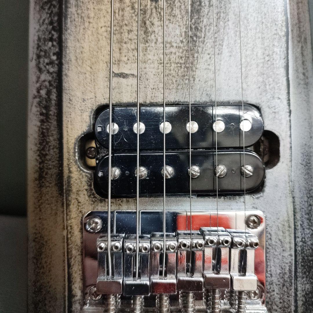 ダメージ仕様トラベルギター