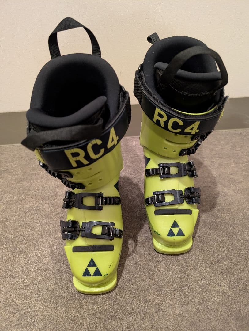 RC4 蛍光イエロー スキー ブーツ