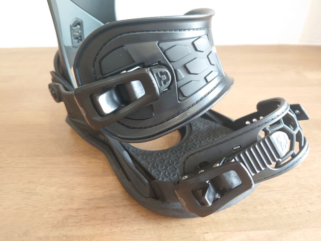 UNION STRATA（ユニオン ストラータ） Mサイズ 黒 箱付き 美品