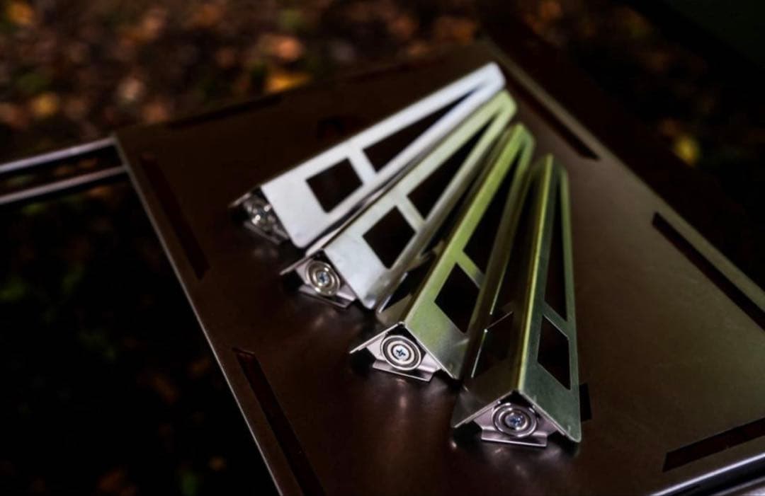 ★shiromani peaker's leg SUS ステンレス ミニテーブル