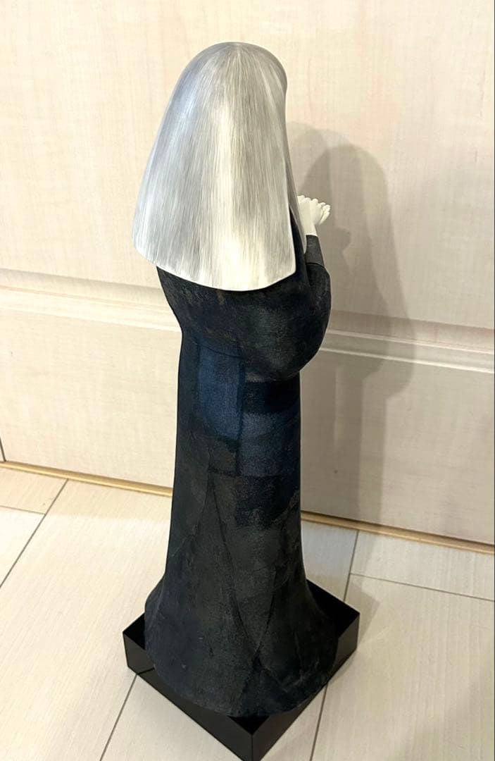 岩瀬なほみ　木彫布貼人形　蛍