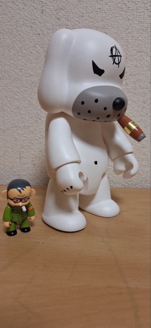 kozik QEE toy2r レア おまけスモーキンバニー１体