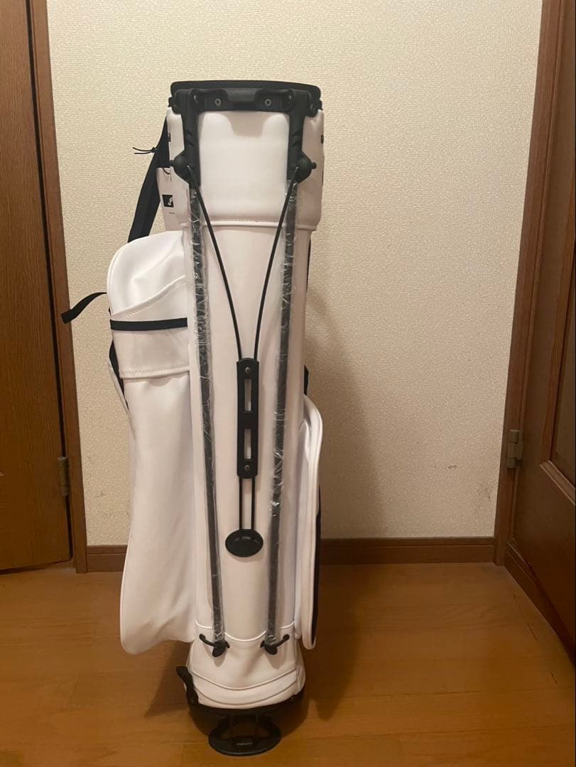 JONES ホワイト キャディバッグ　【新品未使用品】
