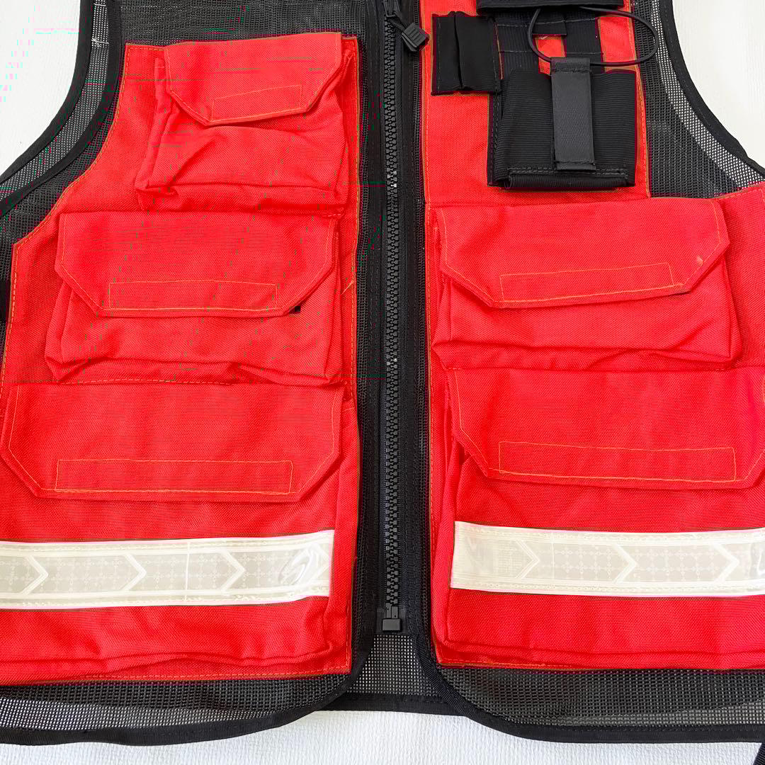 【美品】ベスト 未着用　反射材付き　赤　黒　FERNO 　ファーノ　送料無料