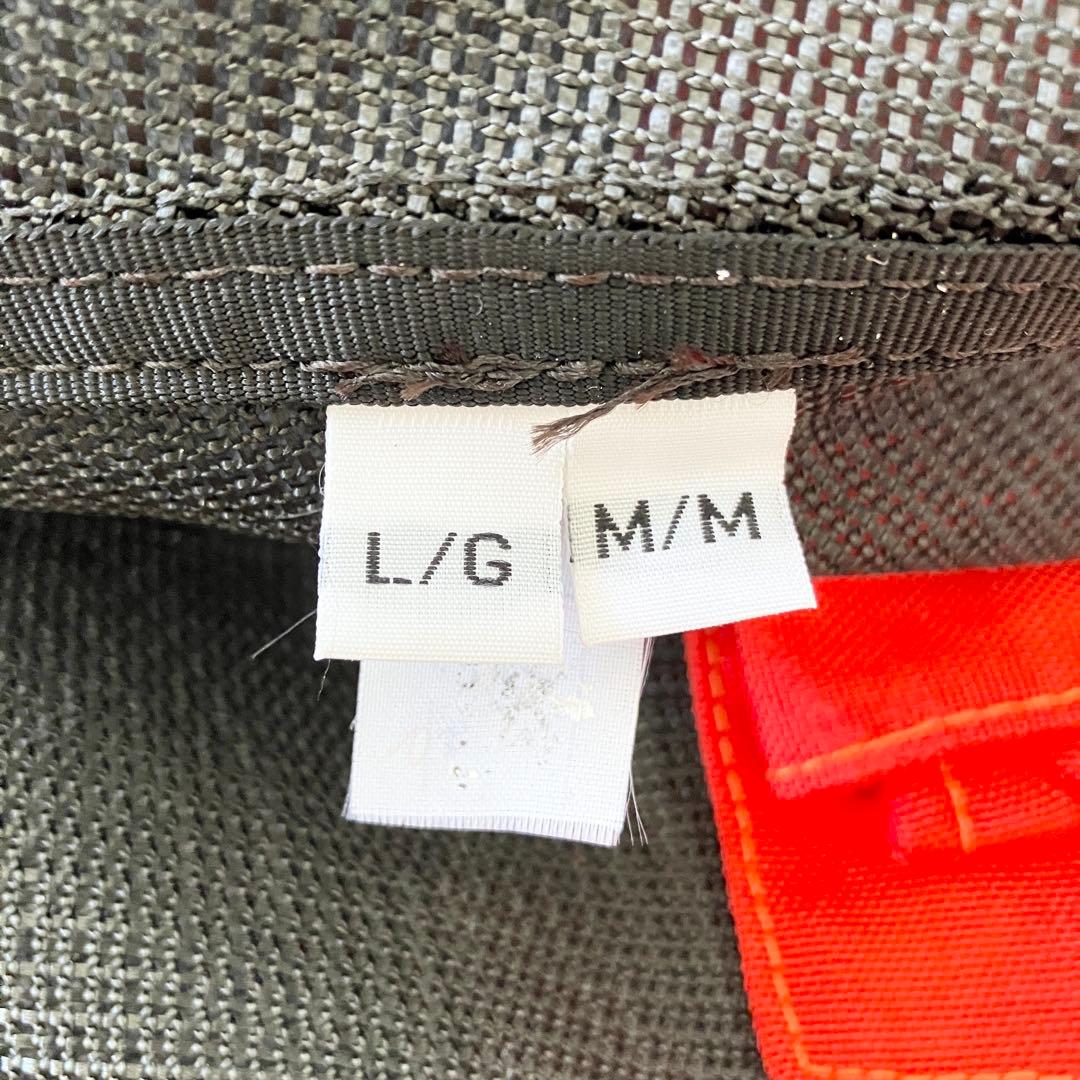 【美品】ベスト 未着用　反射材付き　赤　黒　FERNO 　ファーノ　送料無料