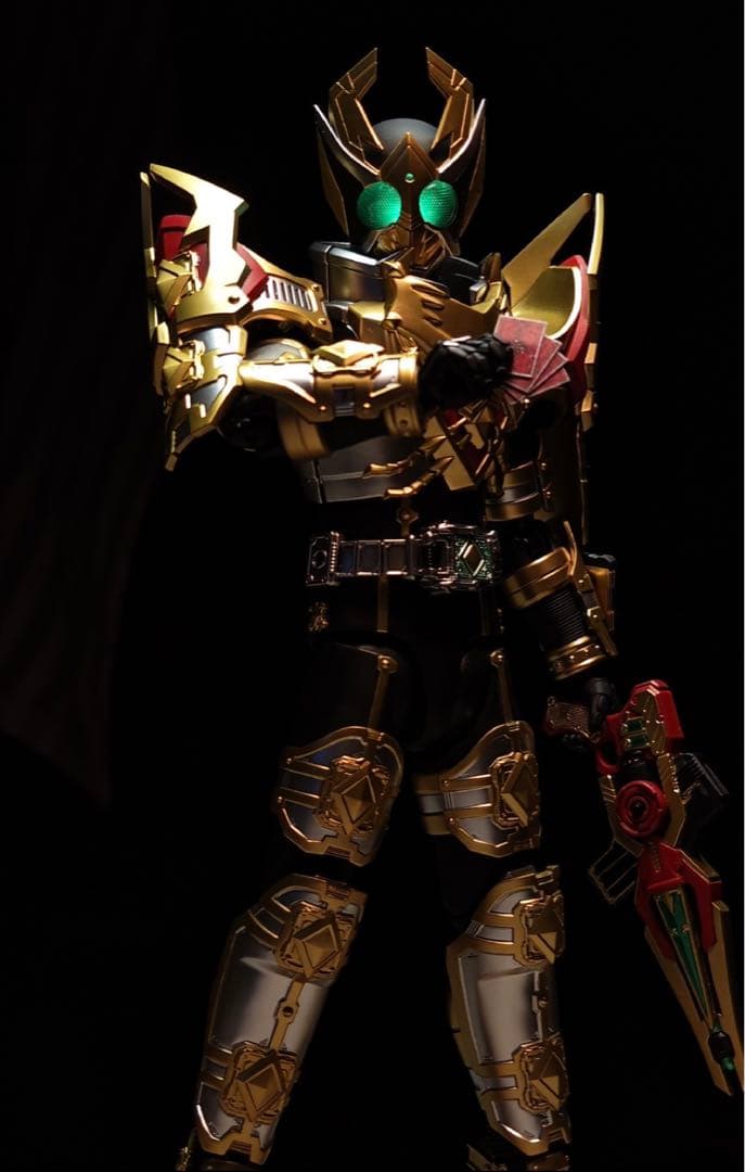 S.H.Figuarts 仮面ライダーギャレン　キングフォーム真骨彫Ver発光版