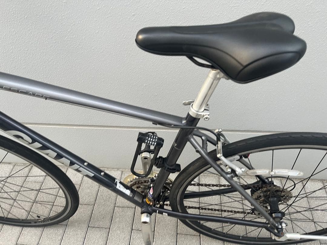 【東京近郊受渡希望】クロスバイク ジャイアント ESCAPE サイズM 即乗可能