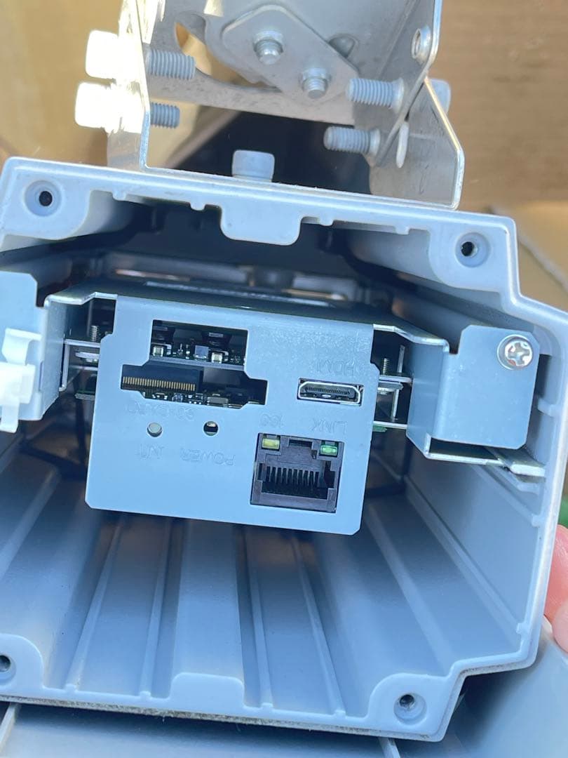 • Camera: Mitsubishi Electric