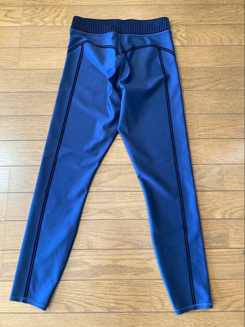 【美品】alo yoga ネイビー ヨガレギンス　Sサイズ