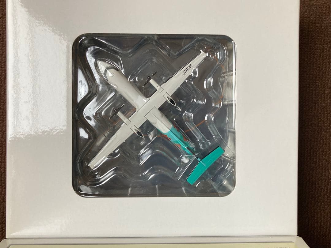 A-net DHC-8-300 つばき JA801K 1:200 モデルプレーン