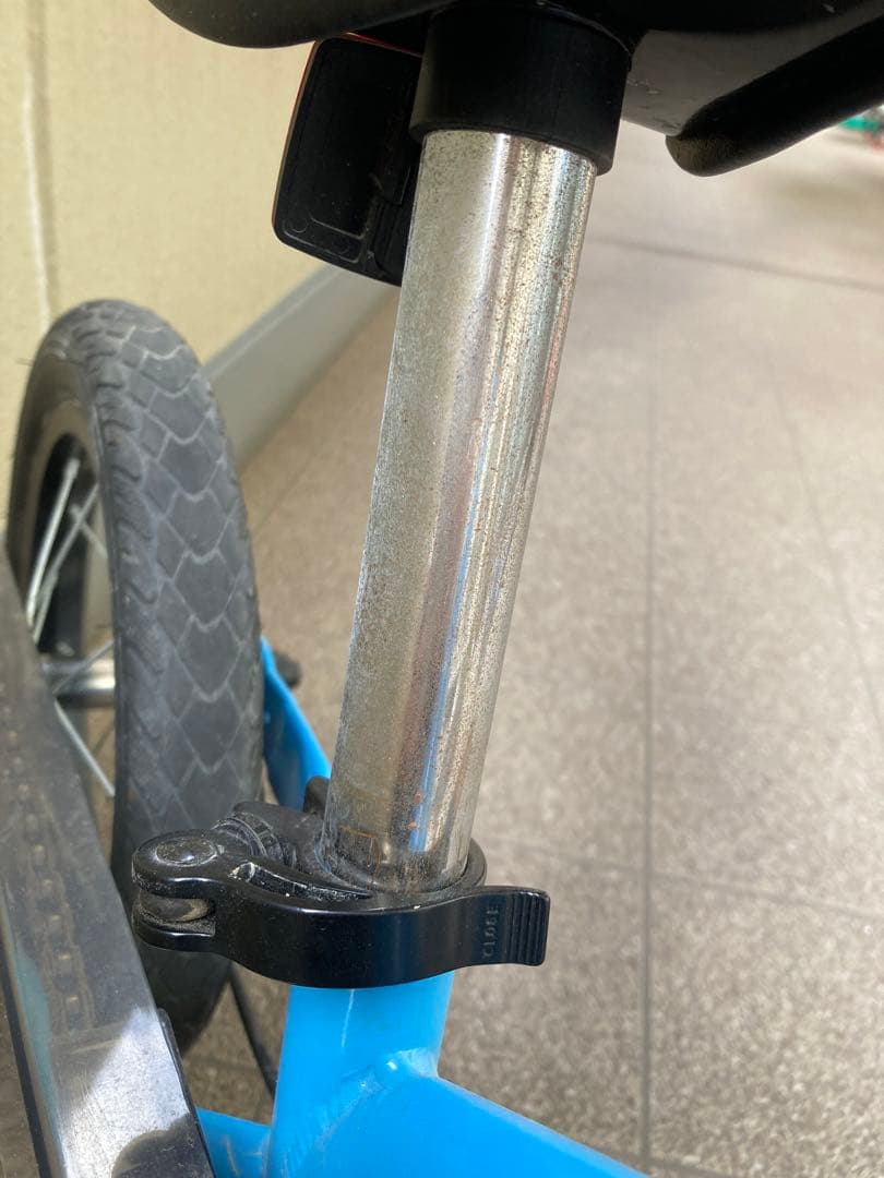 Henshin バイク バランスバイク　青　水色