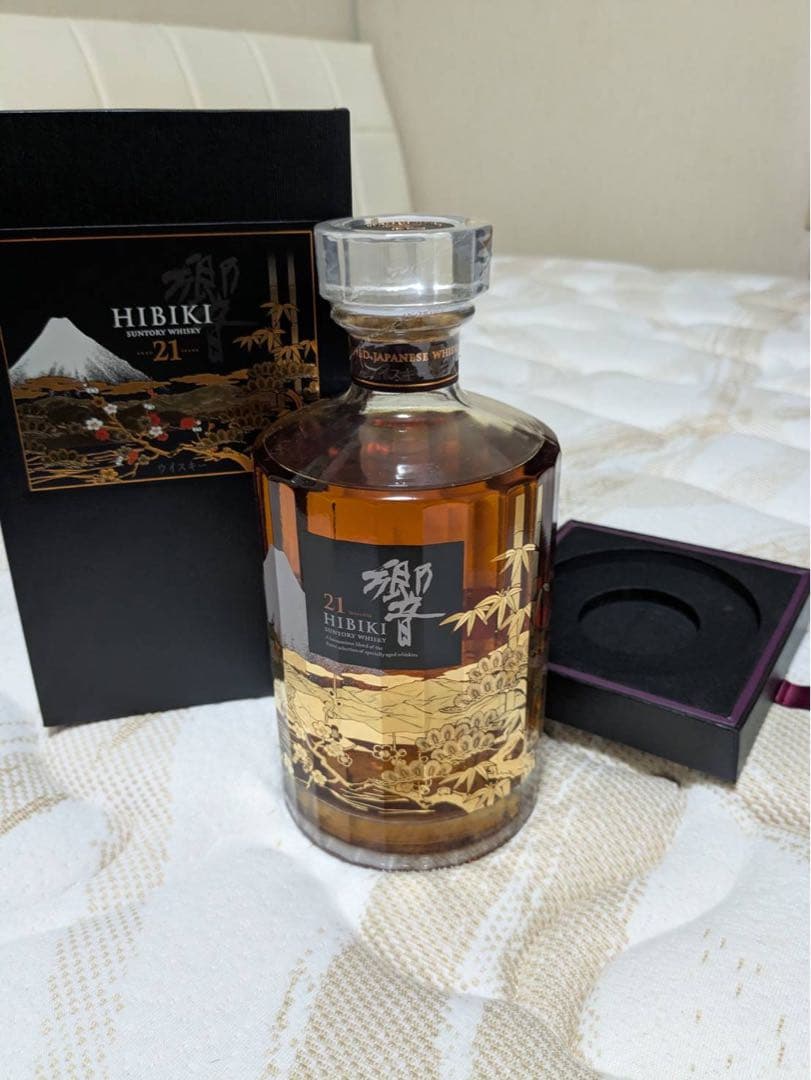 響　花鳥風月 Hibiki 21年ウイスキー 700ml ギフトボックス付き