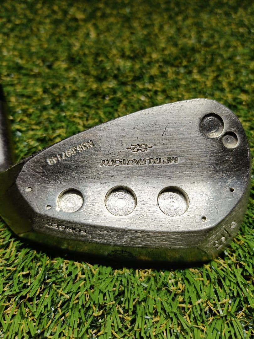 メタルファクトリー　朝日ゴルフ　ウェッジ2本セット52.56　地クラブ