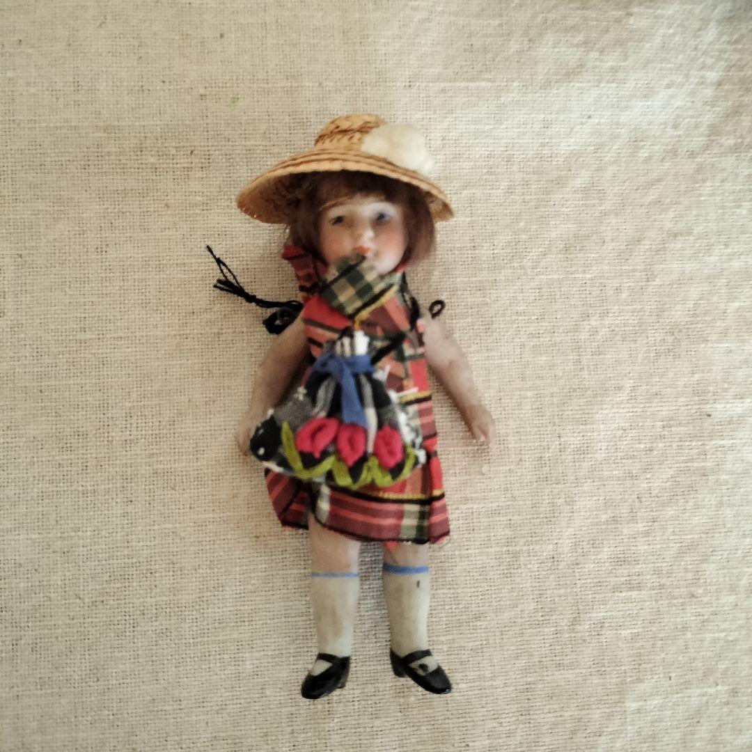 ④アンティーク　ミニョネット　ビスクドール