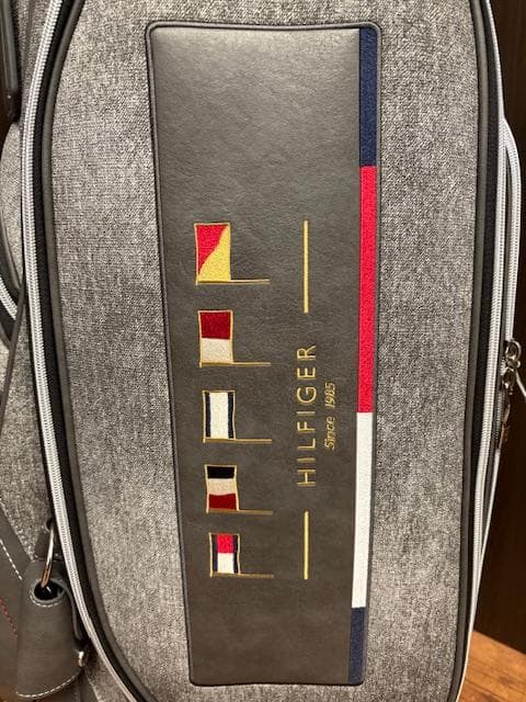 新品   トミーヒルフィガー キャディバッグ グレー
