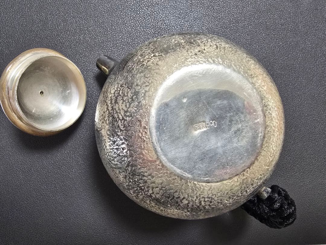 純銀製ハンマード急須 243g 直径約10cm