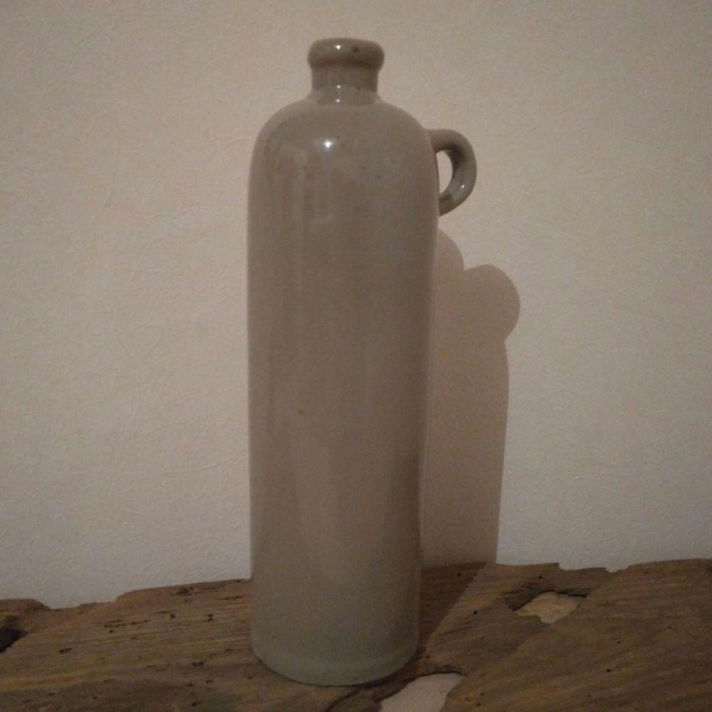 フランスのアンティークジンボトル