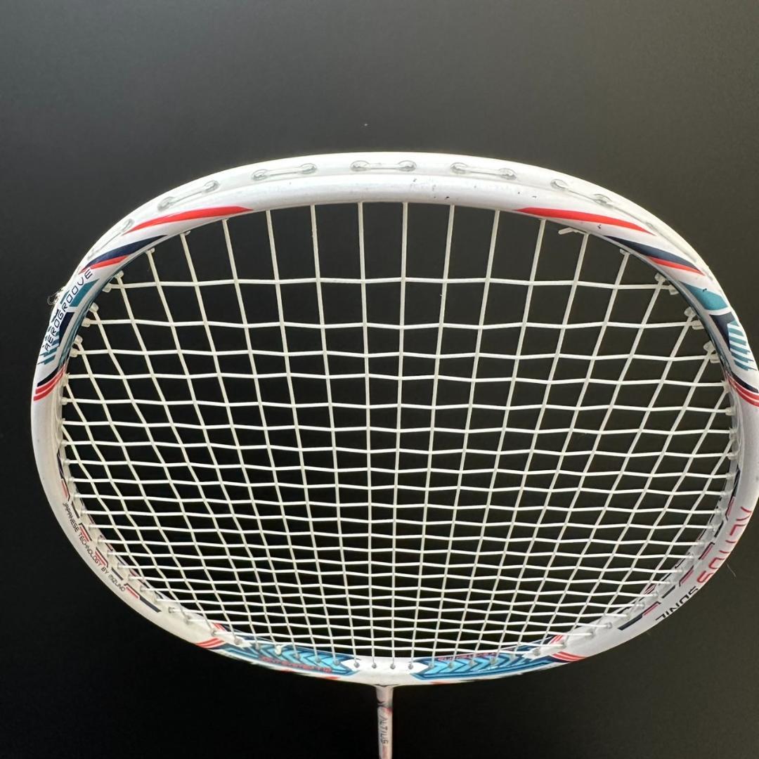 MIZUNO 　ミズノ　バトミントンラケット　アルティウス　ソニック　MO-61