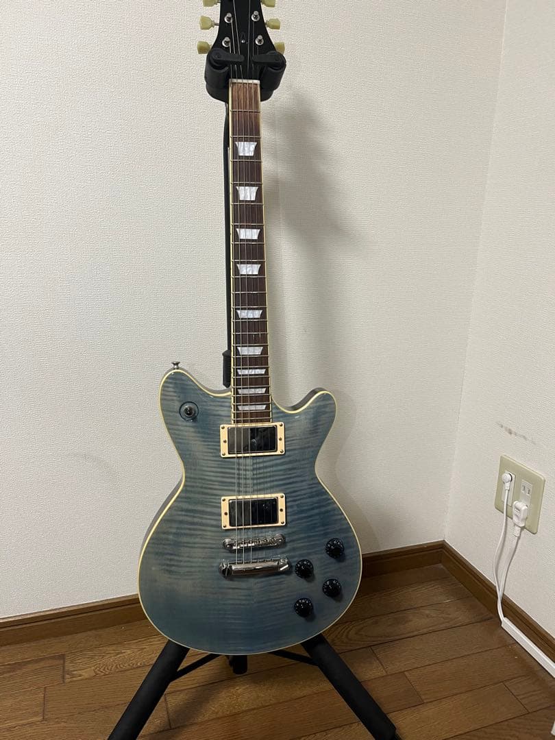 レスポールスタイル　エレキギター　ダブルカッタウェイ