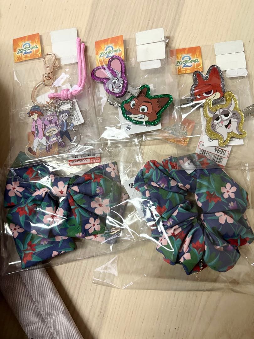 即発送⭐︎しまむら⭐︎ズートピア リュック　チャーム　クリップ　シュシュ6点セット