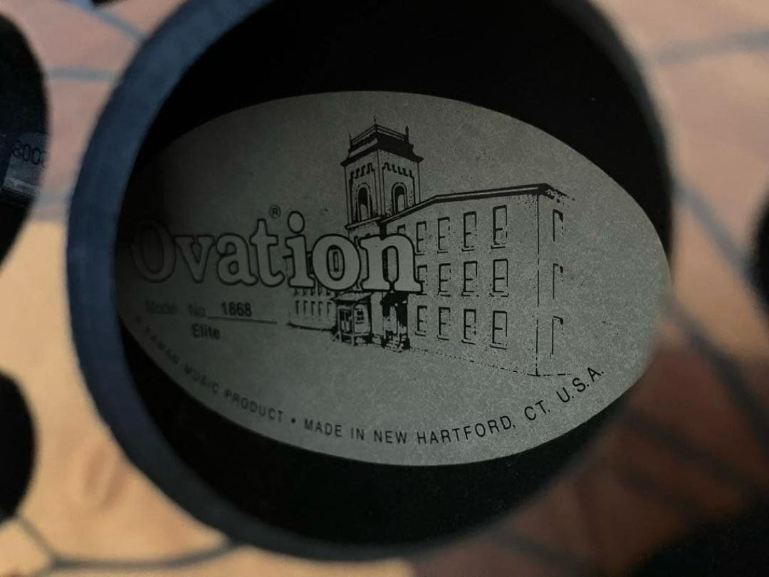 Ovation 1868 Kaman製／純正ハードケース