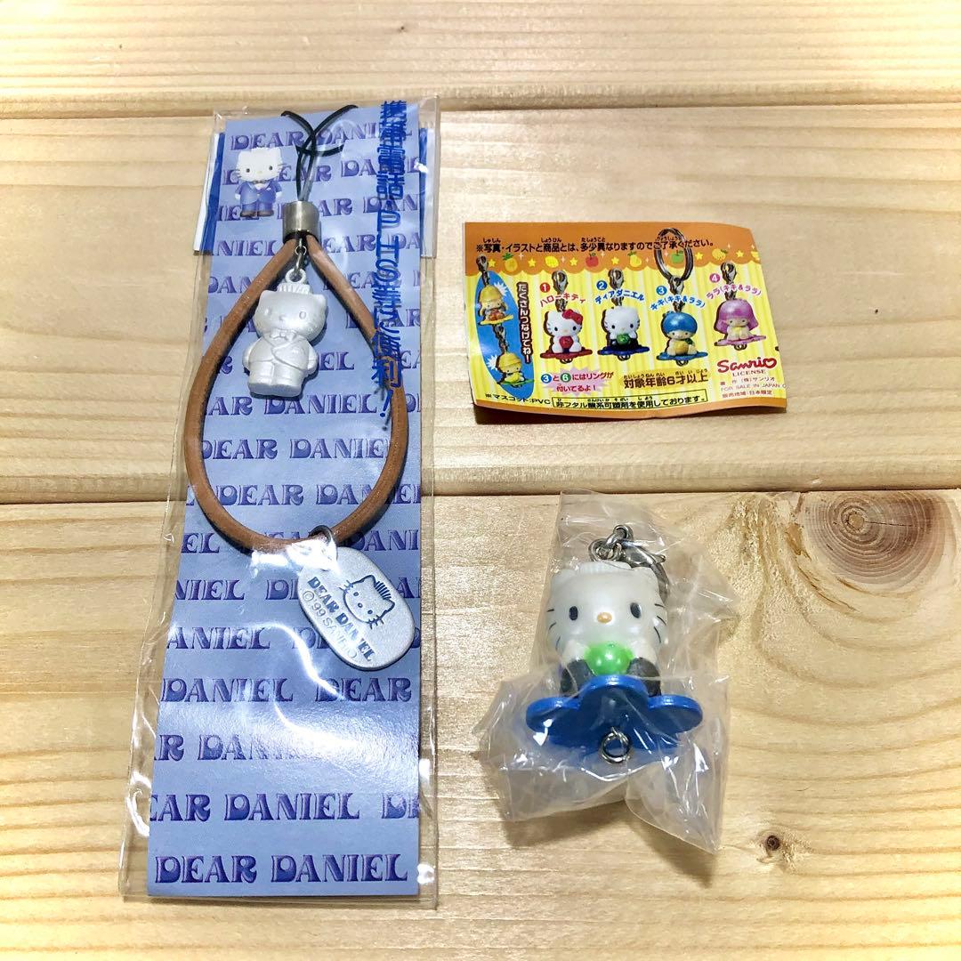 【希少品】ハローキティ　43個セット　根付け　ストラップ等　日本限定　ダニエル
