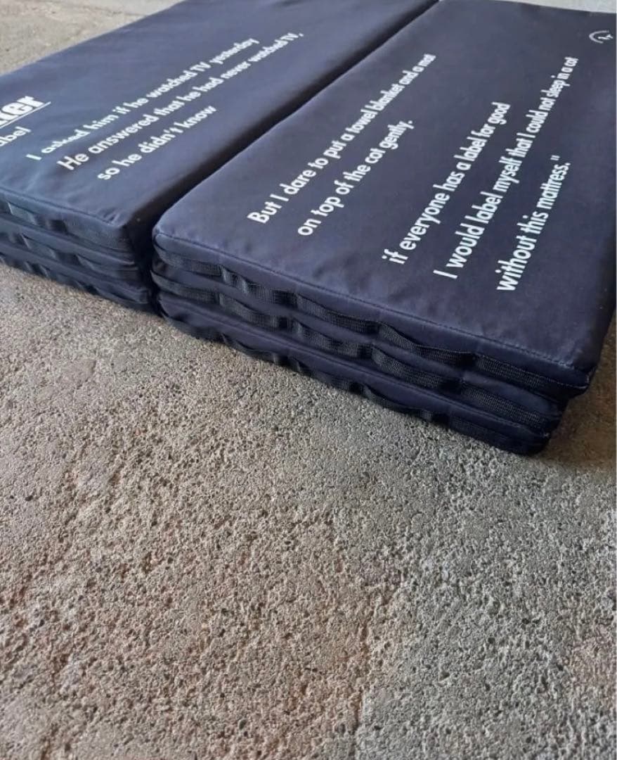 BRUNT letter (ブラント　レッテル)　ブラック　廃盤　生産終了品