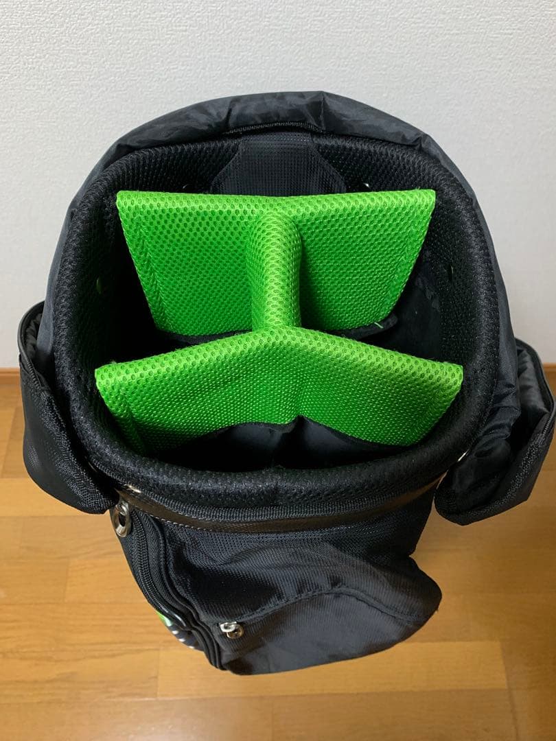 3/18まで　特価TaylorMade キャディバッグ　黒　軽量　美品