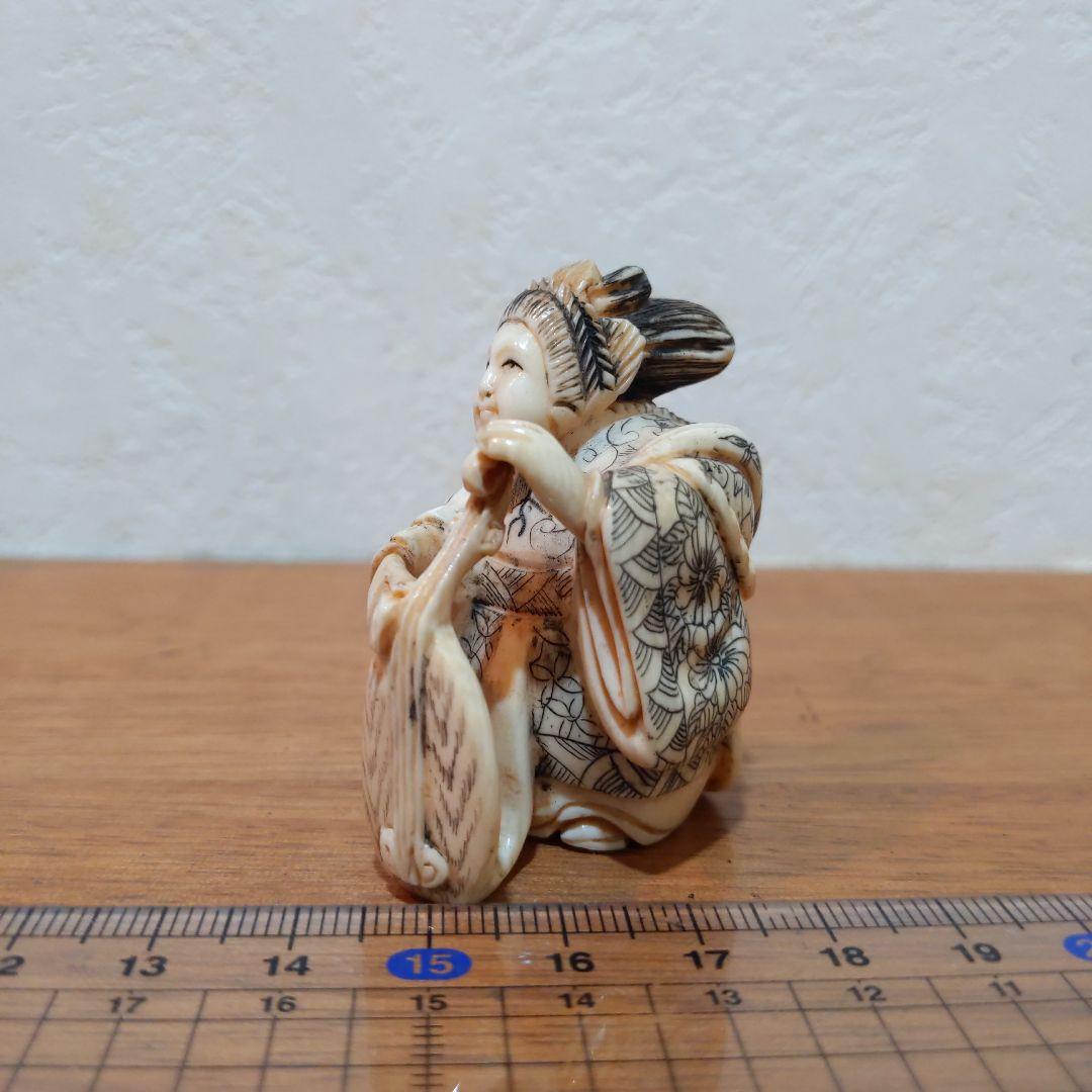 時代提げ物 七福神根付 天然素材【弁才天】高さ約5.0cm 重さ約35ｇ 弁財天