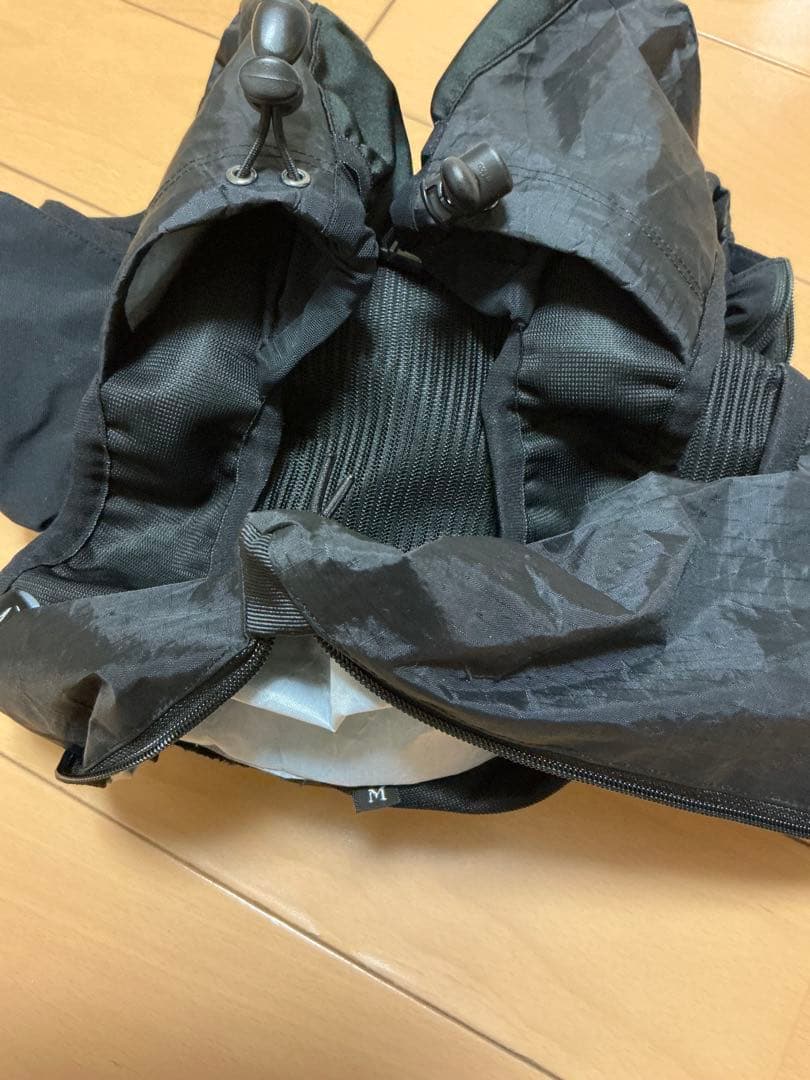 【answer4】FOCUS Light Plus ブラック M