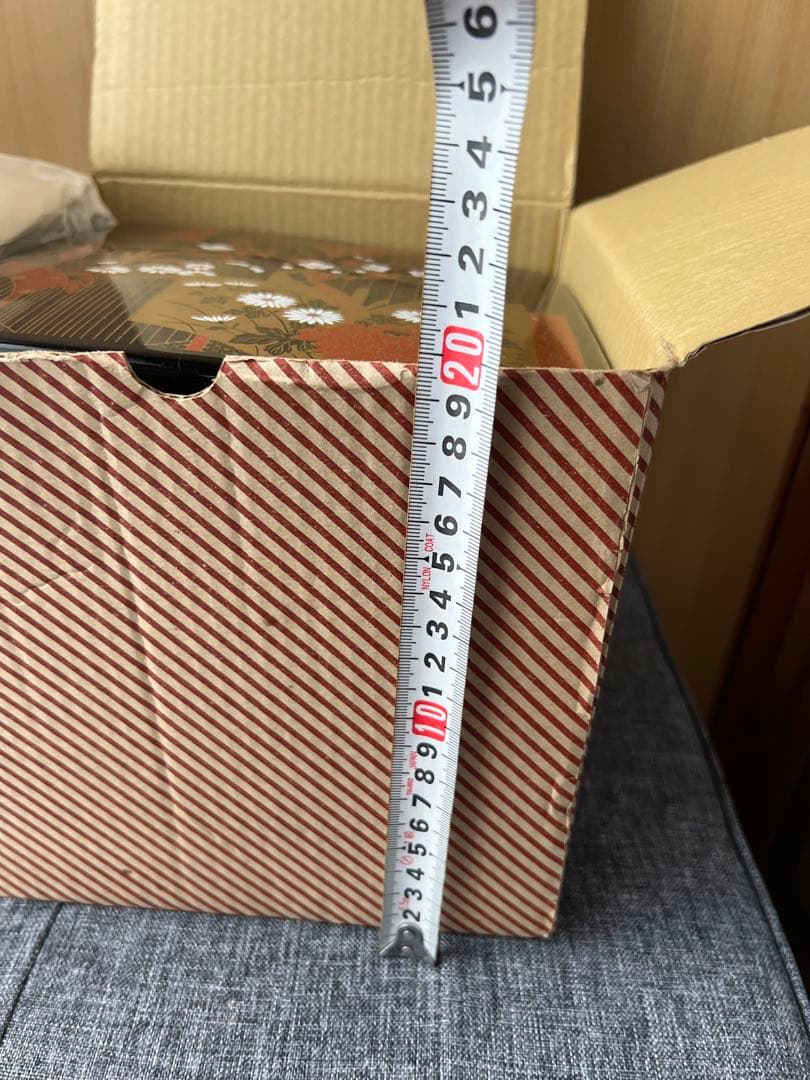 漆器重箱 3層 ❣️花柄 黒金　おせち　お正月　イベント　パーティ〜❣️ お菓子　和