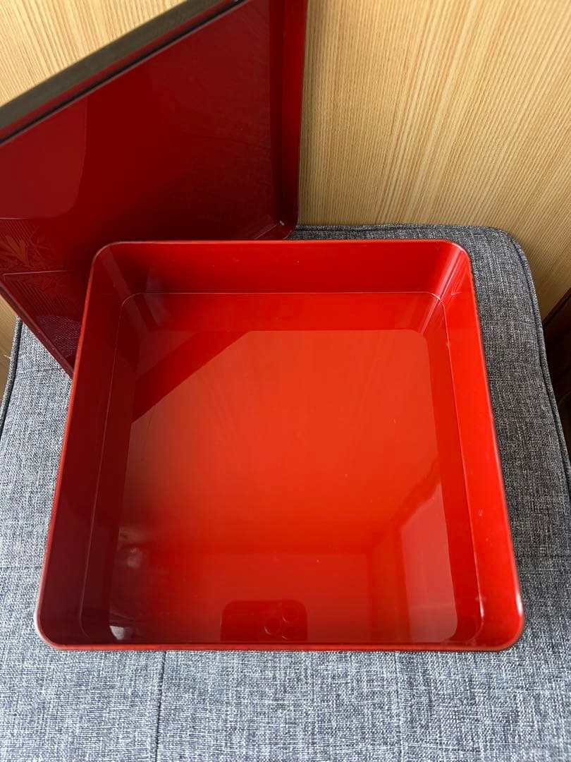 漆器重箱 3層 ❣️花柄 黒金　おせち　お正月　イベント　パーティ〜❣️ お菓子　和