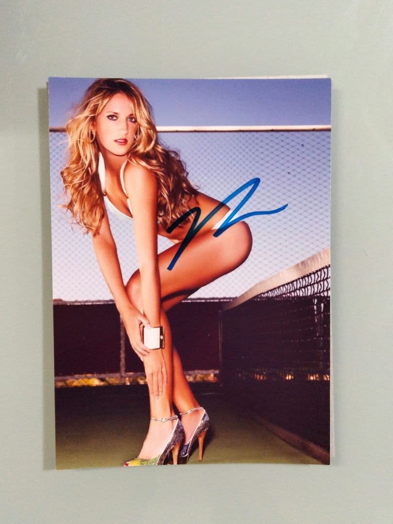 ビクトリア・アザレンカ直筆サイン入り2Lサイズ写真…ベラルーシの女子テニス選手