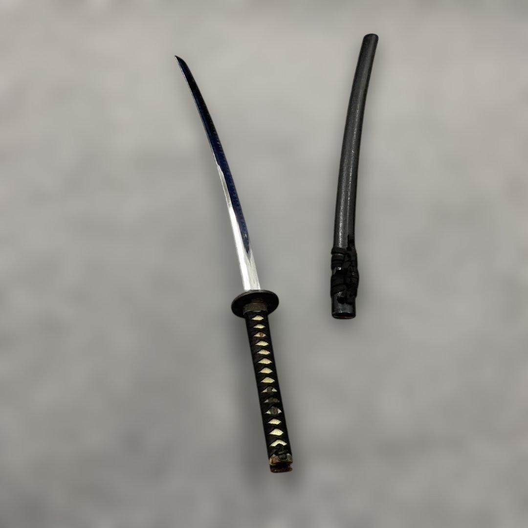 未開刃，模造刀、白鞘 刀 剣 長尺　模擬刀　湾刀 黒色の刀 約100cm