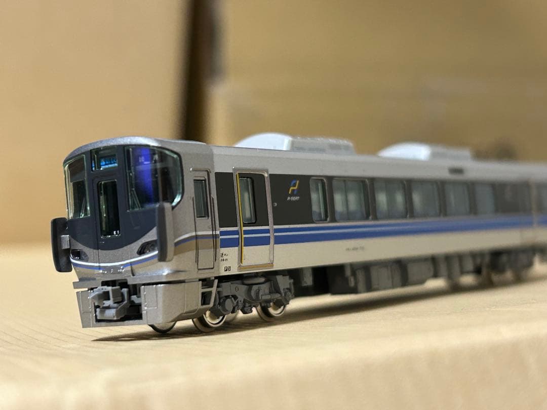 KATO 225系100番台4両＋225系100・700番台4両