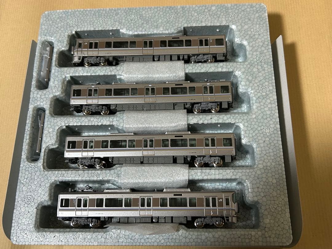 KATO 225系100番台4両＋225系100・700番台4両