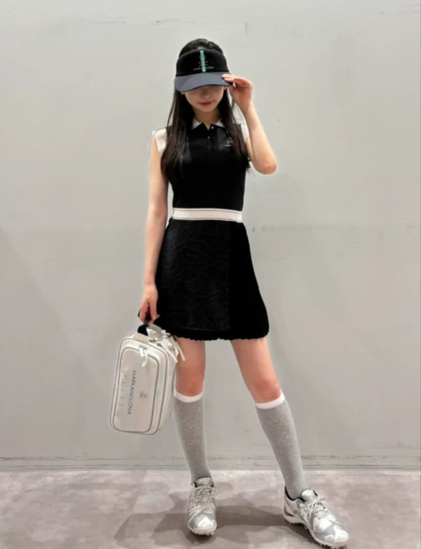 美品✦マークアンドロナ★24年春夏T3Z Pouchゴルフラウンドバッグ