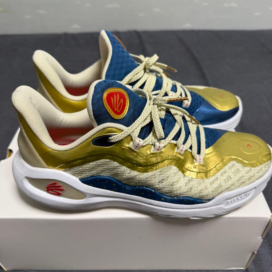 美品　CURRY 11 バスケットボールシューズ 28cm