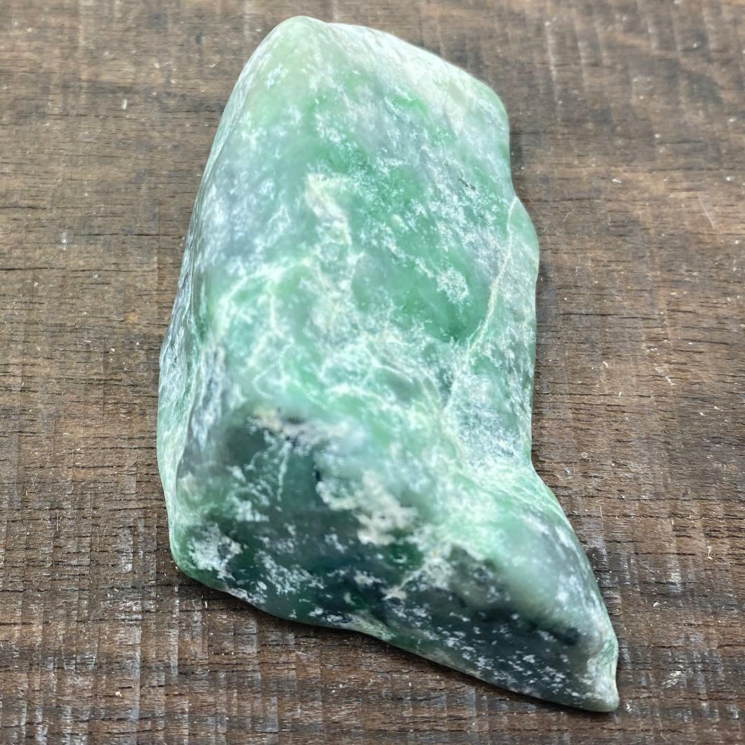 【G096】糸魚川産　翡翠　37g　天然石　原石　ヒスイ　パワーストーン　素材