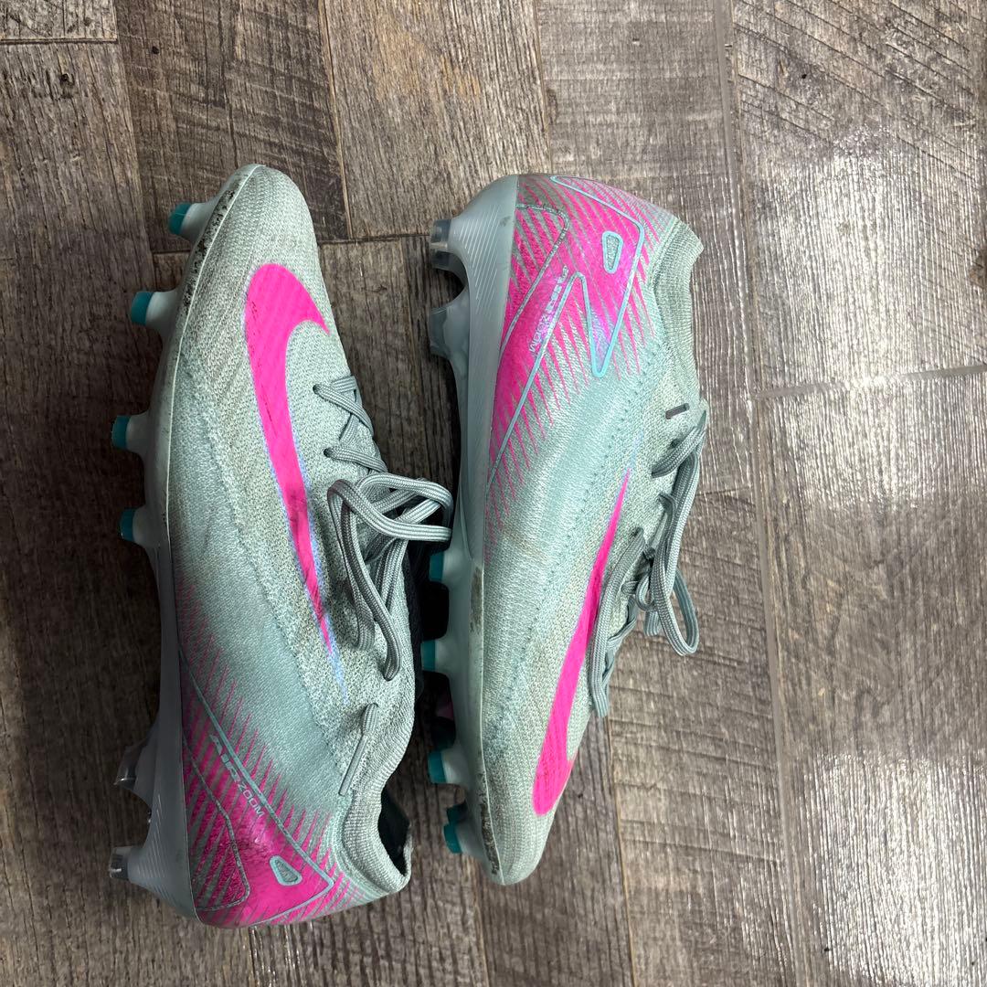 Nike サッカーシューズ グレー/ピンク インソール無し
