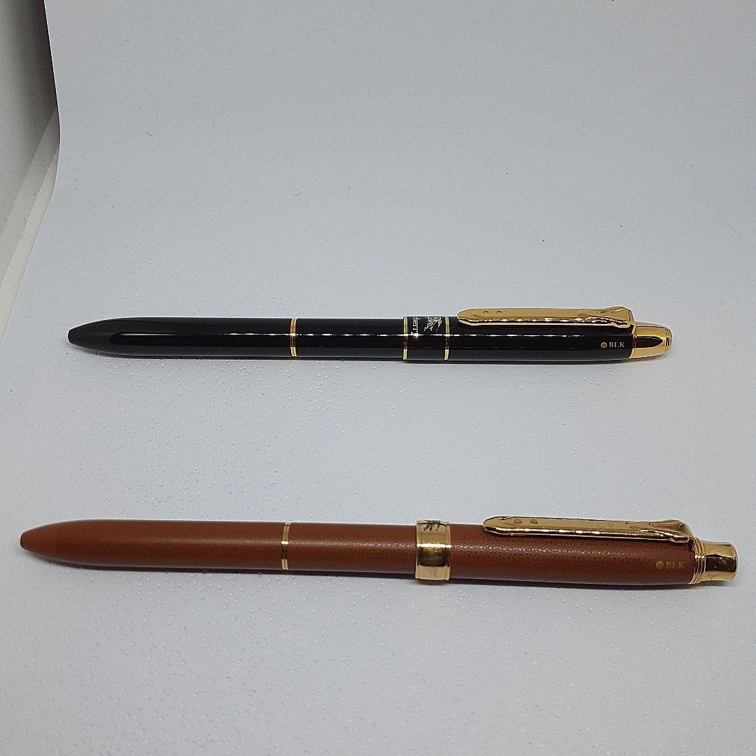 BURBERRY 多機能ペンセット 黒と茶色 2本